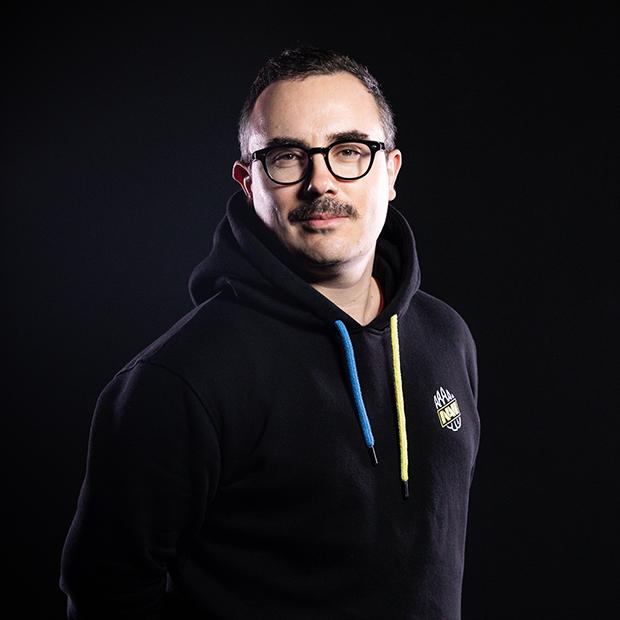 Xavier DESCHARMES Xavier DESCHARMES